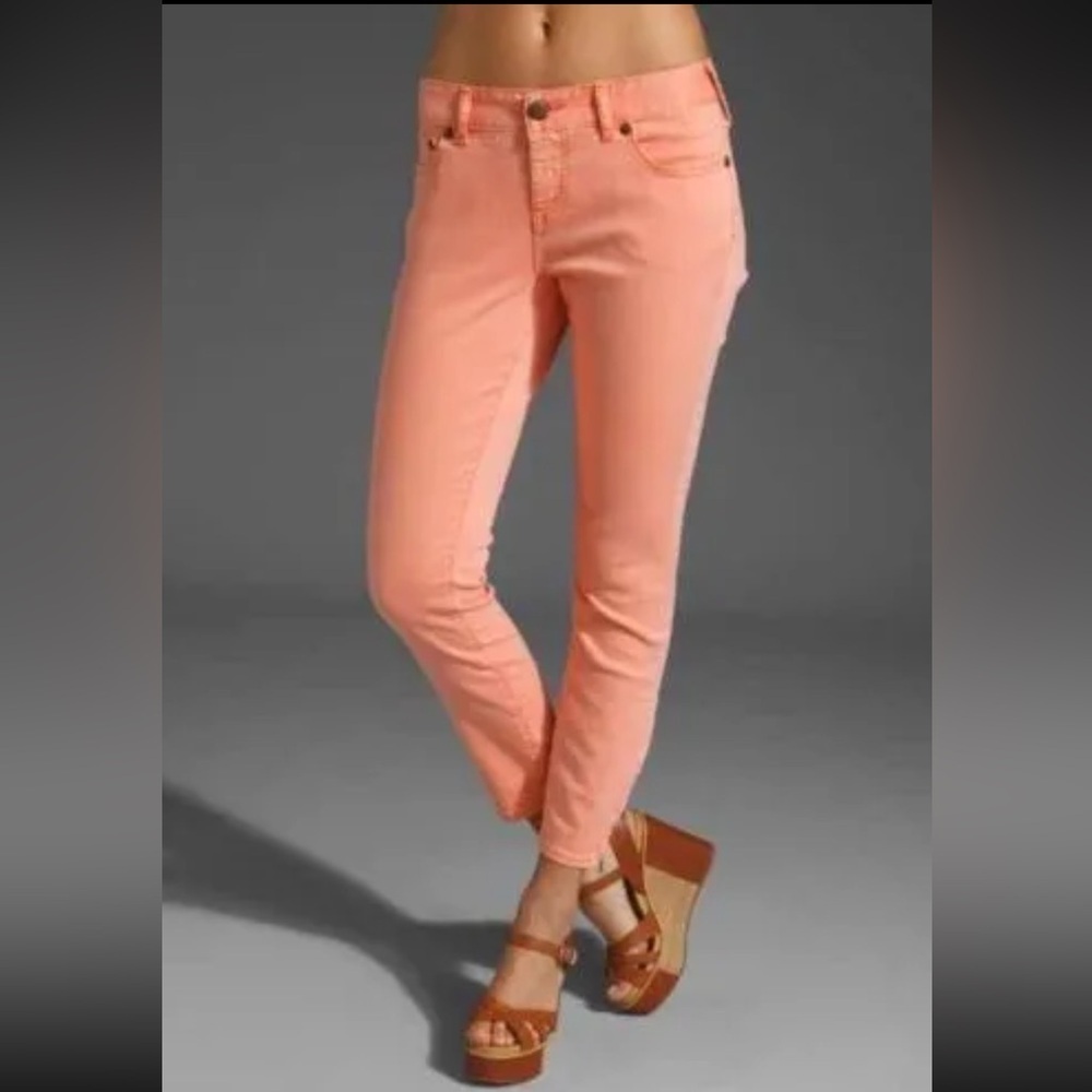 FREE PEOPLE MILLENNIUM in APRICOT pink skinny‎ zipper ankle jeans